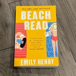 Beach Read by Emily Henry book